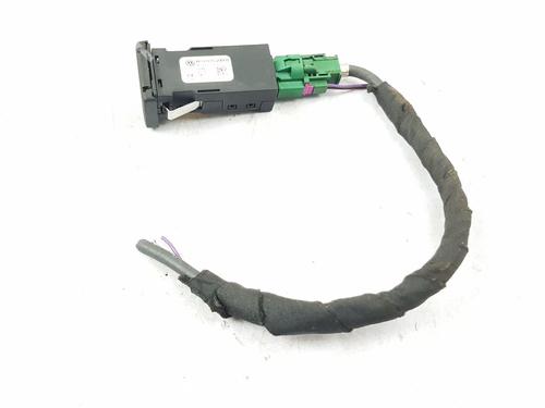 Used Electronic module VW POLO V (6R1, 6C1) 1.0 (60 hp) 30184627