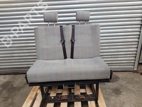 Siège arrière VW TRANSPORTER T5 Van (7HA, 7HH, 7EA, 7EH) 1.9 TDI (102 hp) 31864158