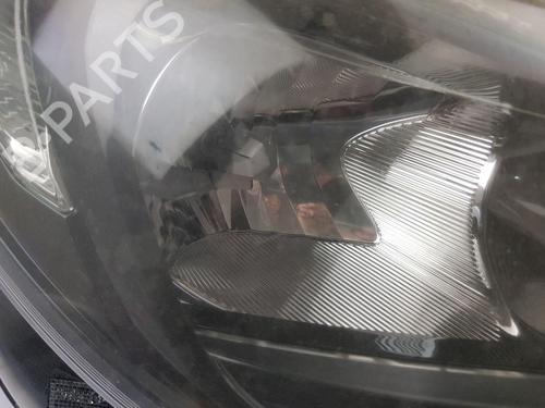 Right headlight VAUXHALL CORSA Mk III (D) (S07) 1.2 i 16V (L08) | BP30045353C29