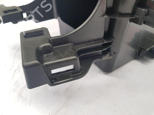 Armrest / Center console TOYOTA RAV 4 V (_A5_, _H5_) 2.5 Hybrid AWD (AXAH54, AXAL54) | BP40256506I20 - Image 4
