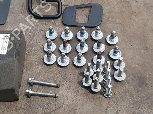 Rear seat LAND ROVER DEFENDER Station Wagon (L663) D300 MHEV 4x4 | BP32430253C17 