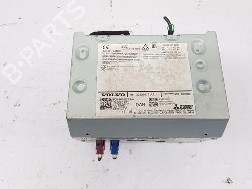 Used Radio VOLVO V60 II (225) D4 (190 hp) 22665245