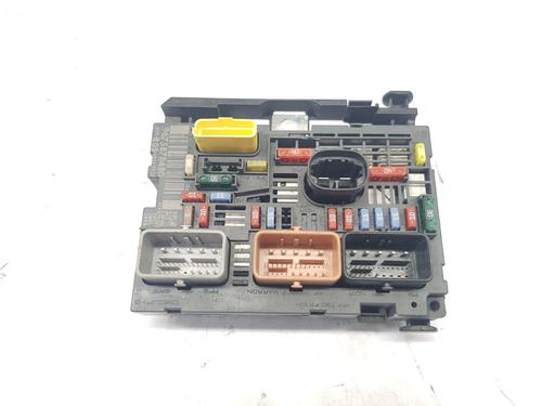 Caja reles / fusibles Caja reles / fusibles PEUGEOT 308 I (4A_, 4C_) 1.6 HDi (92 hp) 33853320 33853320
