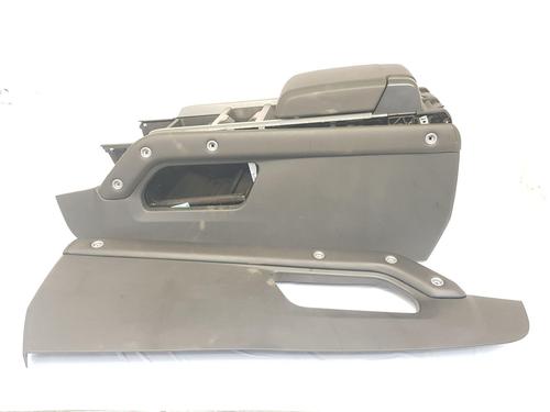 Used Armrest / Center console Armrest / Center console LAND ROVER DEFENDER Station Wagon (L663) D300 MHEV 4x4 (300 hp) 33890064 33890064