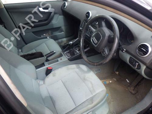 Right front fog light AUDI A3 Sportback (8PA) 1.6 TDI | BP32275327C31