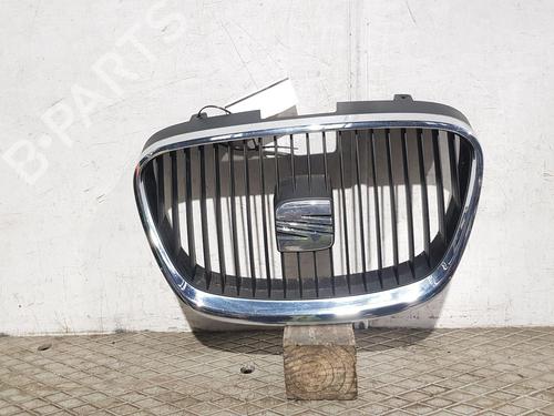 Used Grille SEAT LEON (1P1) 1.4 TSI (125 hp) 32252248