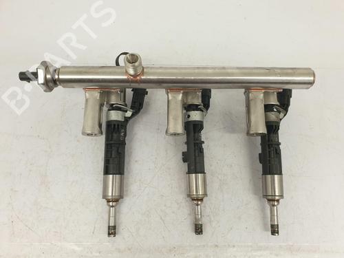 Used Injection rail Injection rail OPEL CORSA F (P2JO) 1.2 (68) (101 hp) 22661203 22661203