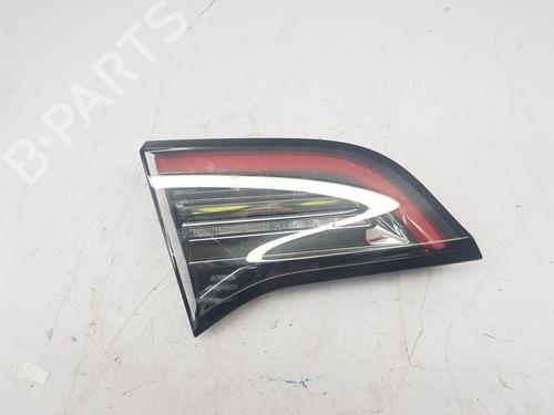 Used Left tailgate light Left tailgate light TESLA MODEL 3 (5YJ3) EV AWD (351 hp) 33726525 33726525