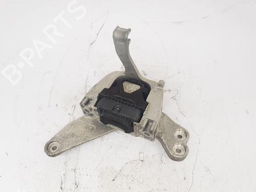 Used Engine mount Engine mount AUDI A3 Limousine (8VS, 8VM) RS3 quattro (400 hp) 33853324 33853324