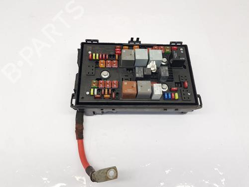 Used Fuse box VAUXHALL ZAFIRA Mk III (P12) 1.8 (75) (140 hp) 29378988