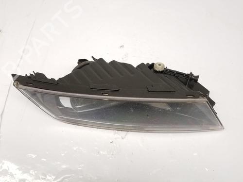 left-front-fog-light-skoda-superb-iii-estate-3v5-2015-2016-2017-2018-2019-2020-2021-2022-2023-2024-31690929 main image