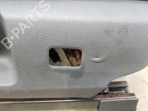 Right front seat TOYOTA COROLLA Hatchback (_E21_, _EA1_, _EH1_) 1.8 Hybrid (ZWE211, ZWE219) | BP29620591C16