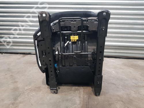 Right front seat MERCEDES-BENZ GLB (X247) GLB 200 d (247.612) | BP32846928C16 - Image 62