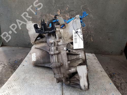 Gearbox VOLVO V40 Hatchback (525) D2 | BP30138011M3