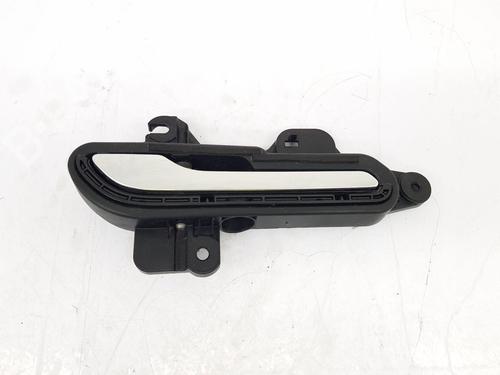 front-right-exterior-door-handle-tesla-model-3-5yj3-2017-33295950 main image