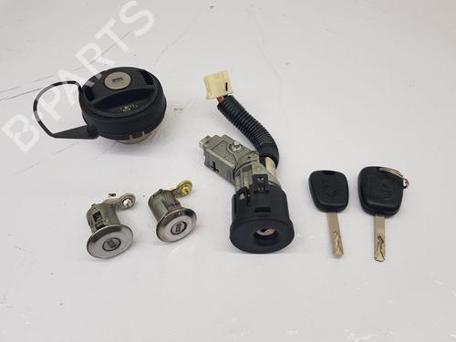 Used Ignition barrel Ignition barrel PEUGEOT 107 (PM_, PN_) 1.0 (68 hp) 36308245 36308245