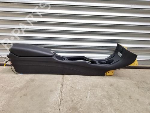 Used Armrest / Center console MCLAREN GT 4.0 (620 hp) 22678262