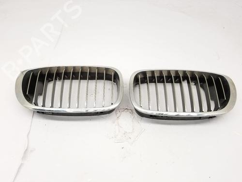 Used Grille BMW 3 Convertible (E46) 320 Ci (170 hp) 31690844