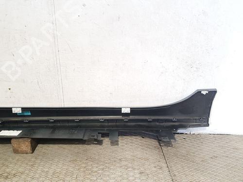Right sideskirt BMW 1 (F40) 118 i | BP30090850C114