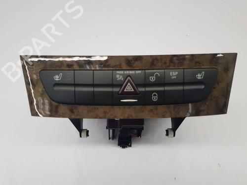 Used Warning switch Warning switch MERCEDES-BENZ E-CLASS T-Model (S211) E 320 T CDI (211.222) (224 hp) 34638679 34638679