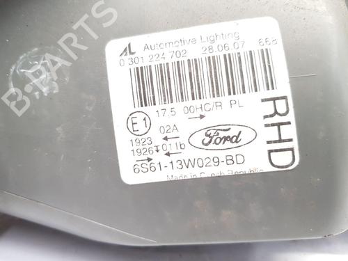 Right headlight FORD FIESTA V (JH_, JD_) 1.25 16V | BP29292588C29 