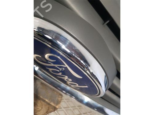 Grill FORD KUGA I 2.0 TDCi 4x4 | BP36464105C40 - Image 4