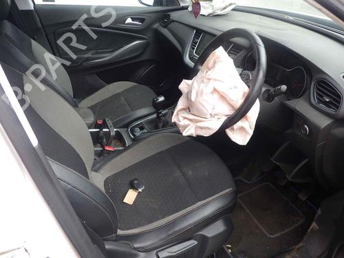 Brugte OPEL GRANDLAND / GRANDLAND X (A18, P1UO) 1.6 Turbo D (75) (120 hp) 3465091