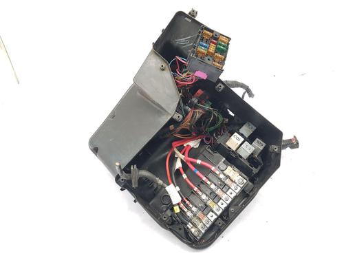 Used Fuse box Fuse box VW TRANSPORTER T5 Van (7HA, 7HH, 7EA, 7EH) 2.5 TDI (130 hp) 33130632 33130632