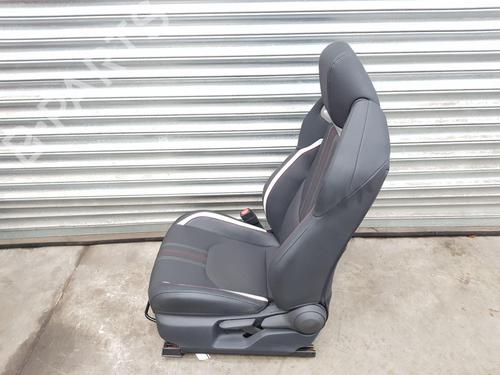 Left front seat TOYOTA COROLLA Hatchback (_E21_, _EA1_, _EH1_) 1.8 Hybrid (ZWE211, ZWE219) | BP29620592C15 