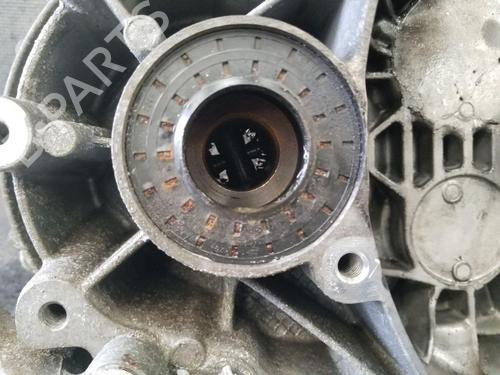 Gearbox VOLVO V40 Hatchback (525) T2 | BP32483953M3