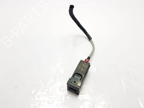 Used Electronic module TOYOTA COROLLA Hatchback (_E21_, _EA1_, _EH1_) 1.8 Hybrid (ZWE211, ZWE219) (122 hp) 29957206