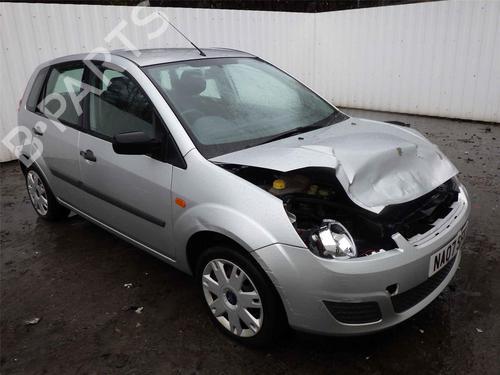Brugte FORD FIESTA V (JH_, JD_) 1.25 16V (75 hp) 4246298