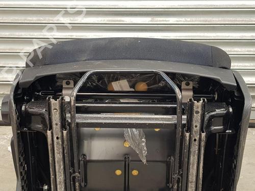 Right front seat IVECO DAILY VI Van 33S14, 35S14, 35C14, 42S14 | BP32846925C16  - Image 17