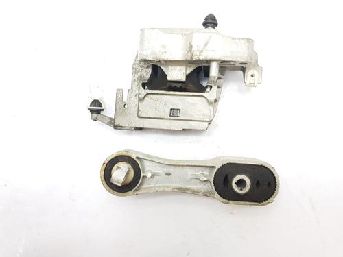 Used Engine mount BMW 1 (F40) M 135 i xDrive (306 hp) 30045307