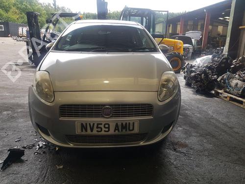 Brugte FIAT GRANDE PUNTO (199_) 1.4 (199AXB11, 199AXB1A, 199BXB1A, 199AXL1A) 4503656