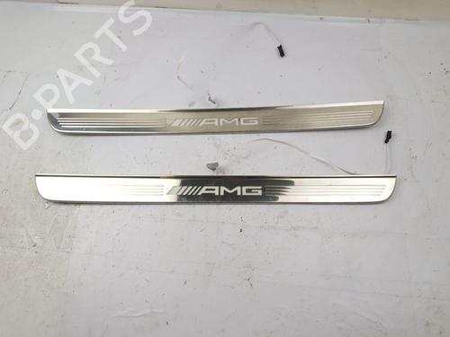 Used Right sideskirt Right sideskirt 36867754 36867754