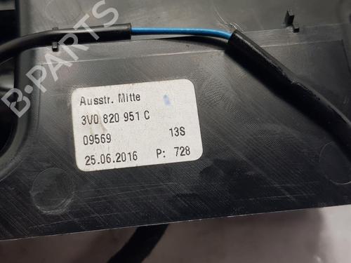 Air vent SKODA SUPERB III (3V3) 2.0 TDI | BP30184788I21