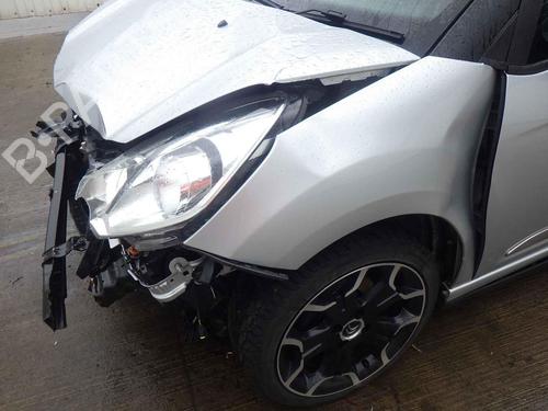 Armrest / Center console CITROËN DS3 (SA_) 1.6 VTi 120 | BP31663762I20 