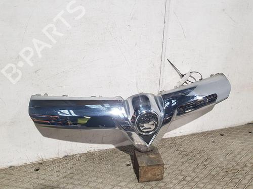 Atrapa chłodnicy / Grill VAUXHALL CORSA Mk III (D) (S07) 1.2 (L08) | BP30045431C40