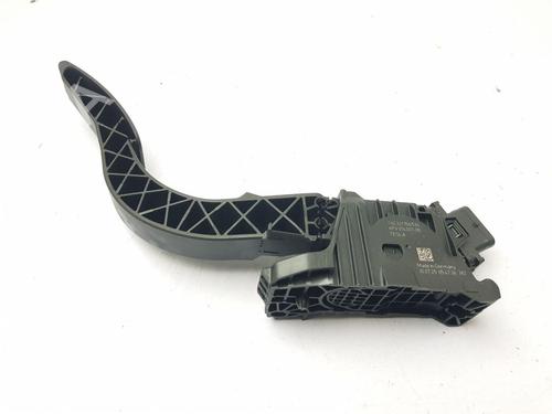 pedal-tesla-model-y-5yjy-2019-35745970 main image