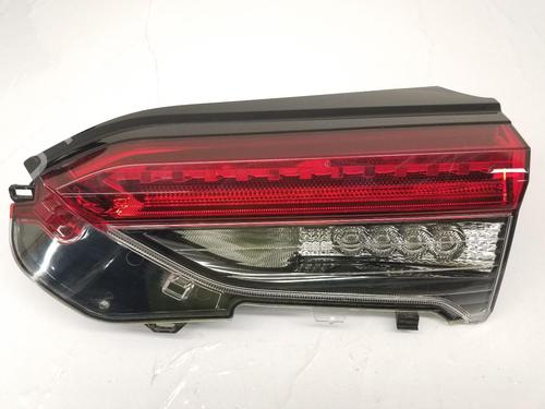 Used Right tailgate light TOYOTA RAV 4 V (_A5_, _H5_) 2.5 Hybrid AWD (AXAH54, AXAL54) (222 hp) 32177629