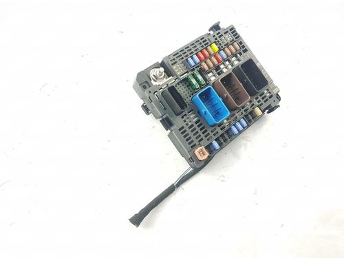 Fuse box PEUGEOT 308 II (LB_, LP_, LW_, LH_, L3_) 1.6 HDi | BP27974873E1 