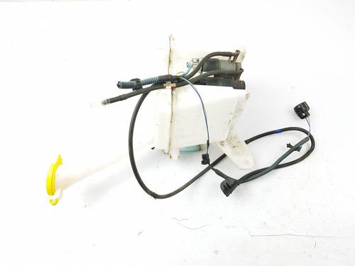 Used Windscreen washer tank TOYOTA YARIS (_P13_) 1.3 (NSP130_, NSP130) (99 hp) 29597772