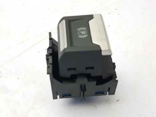 switch-peugeot-2008-ii-ud_-us_-uy_-uj_-ur_-uc_-2019-32352775 main image