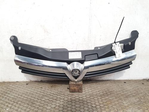 Used Grille VAUXHALL ASTRA Mk V (H) (A04) 1.4 (L48) (90 hp) 28081341