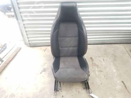 Used Left front seat MERCEDES-BENZ GLA-CLASS (X156) GLA 200 CDI / d (156.908) (136 hp) 22663897