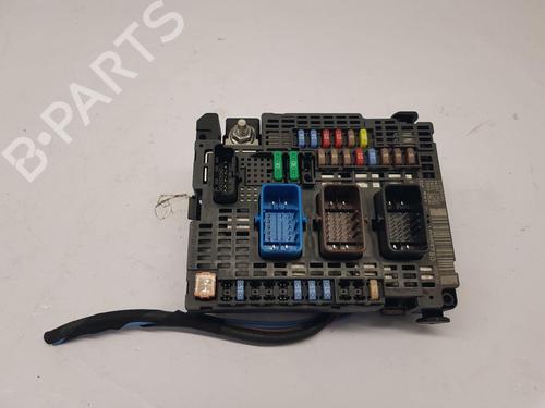 Used Fuse box PEUGEOT 308 II (LB_, LP_, LW_, LH_, L3_) 1.6 BlueHDi 120 (120 hp) 32069935