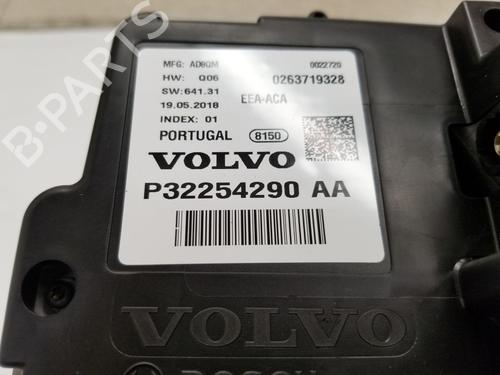 Instrument cluster VOLVO V60 II (225) D4 | BP22665239C47 