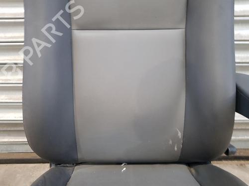 Right front seat VAUXHALL MOVANO Mk II (B) Chassis/Cab (X62) 2.3 CDTI FWD (UV, HV, EV) | BP31663268C16 