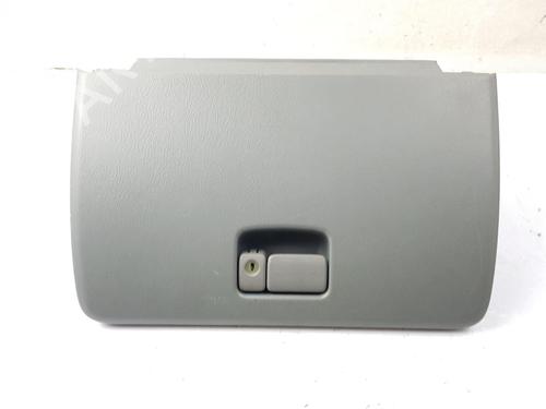 Used Glove box Glove box SUZUKI GRAND VITARA I (FT, HT) 2.0 HDI 110 16V 4x4 (SQ420D, TD83V, JA420WD) (109 hp) 40597861 40597861